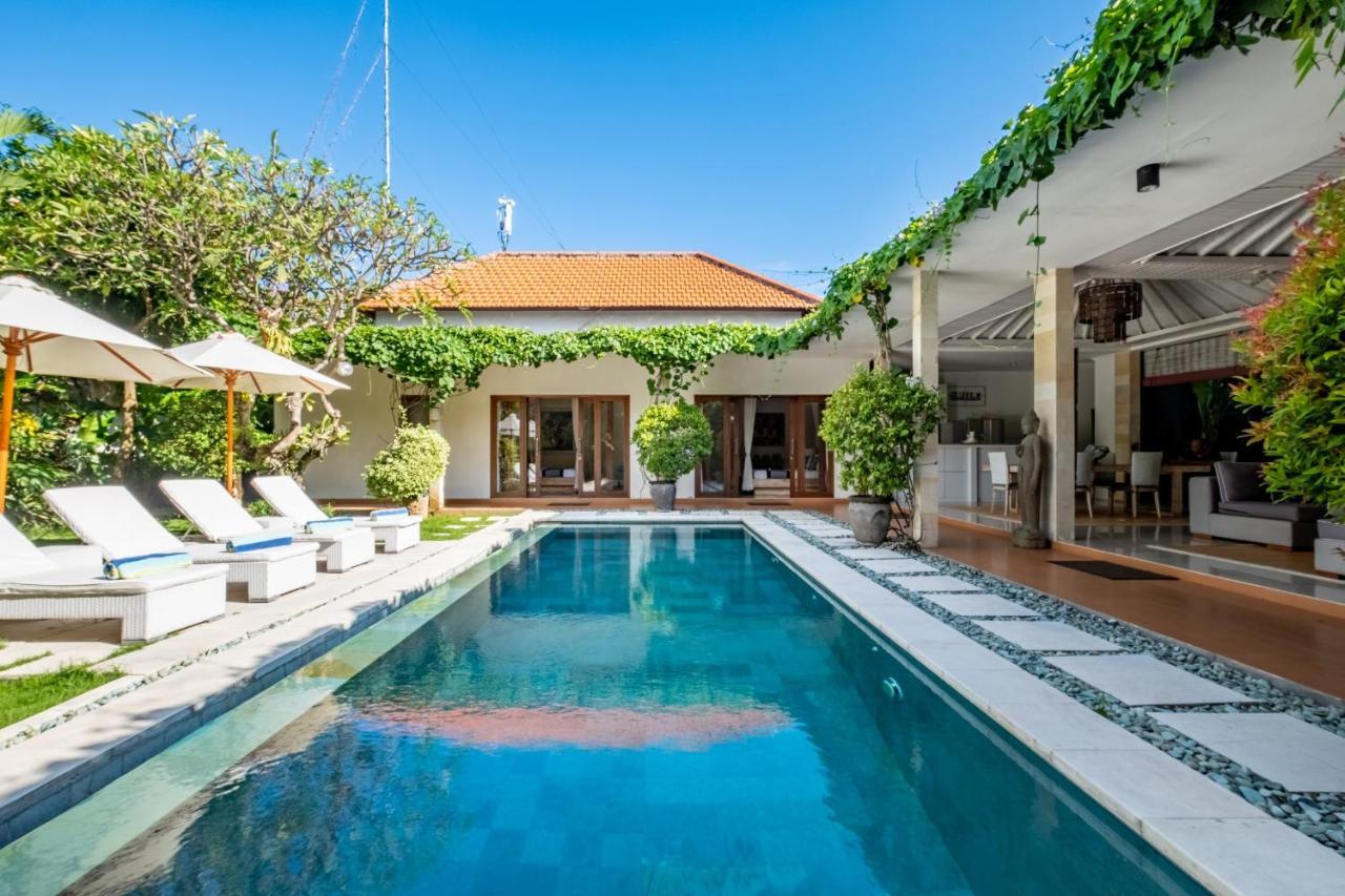 Central Seminyak Villa Martini מראה חיצוני תמונה